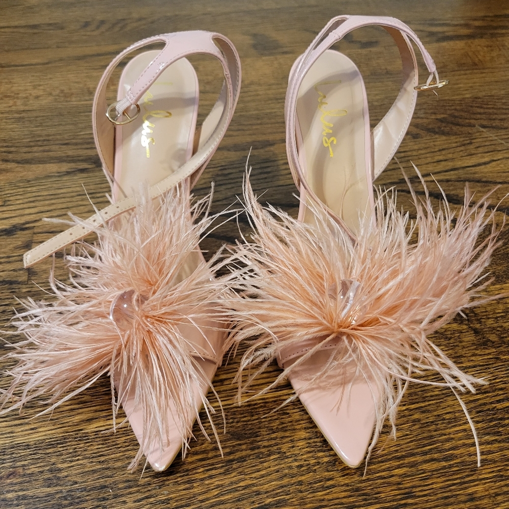 Lulus feather heels